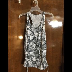 NWOT Xersion Quick-Dri Top 🍀🦚